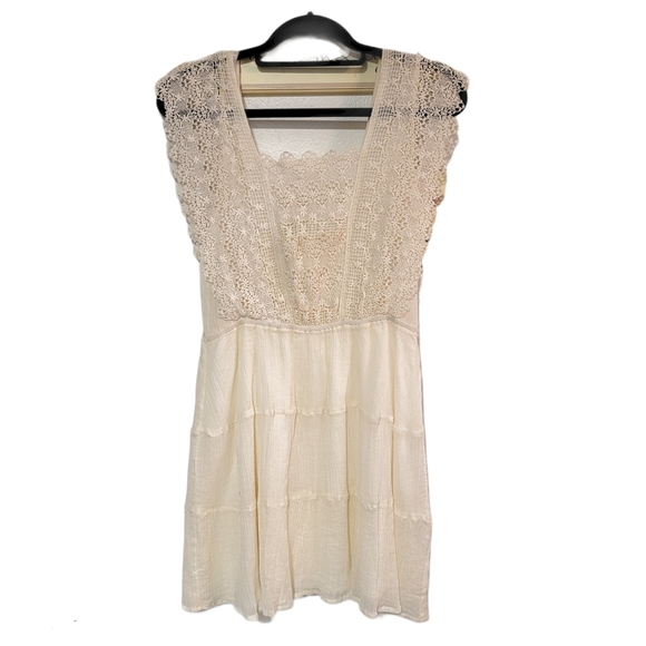 Moon River Dresses & Skirts - Moon River pinafore style crochet dress size M